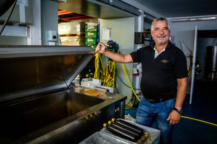 web-pamelaschmatz-8276