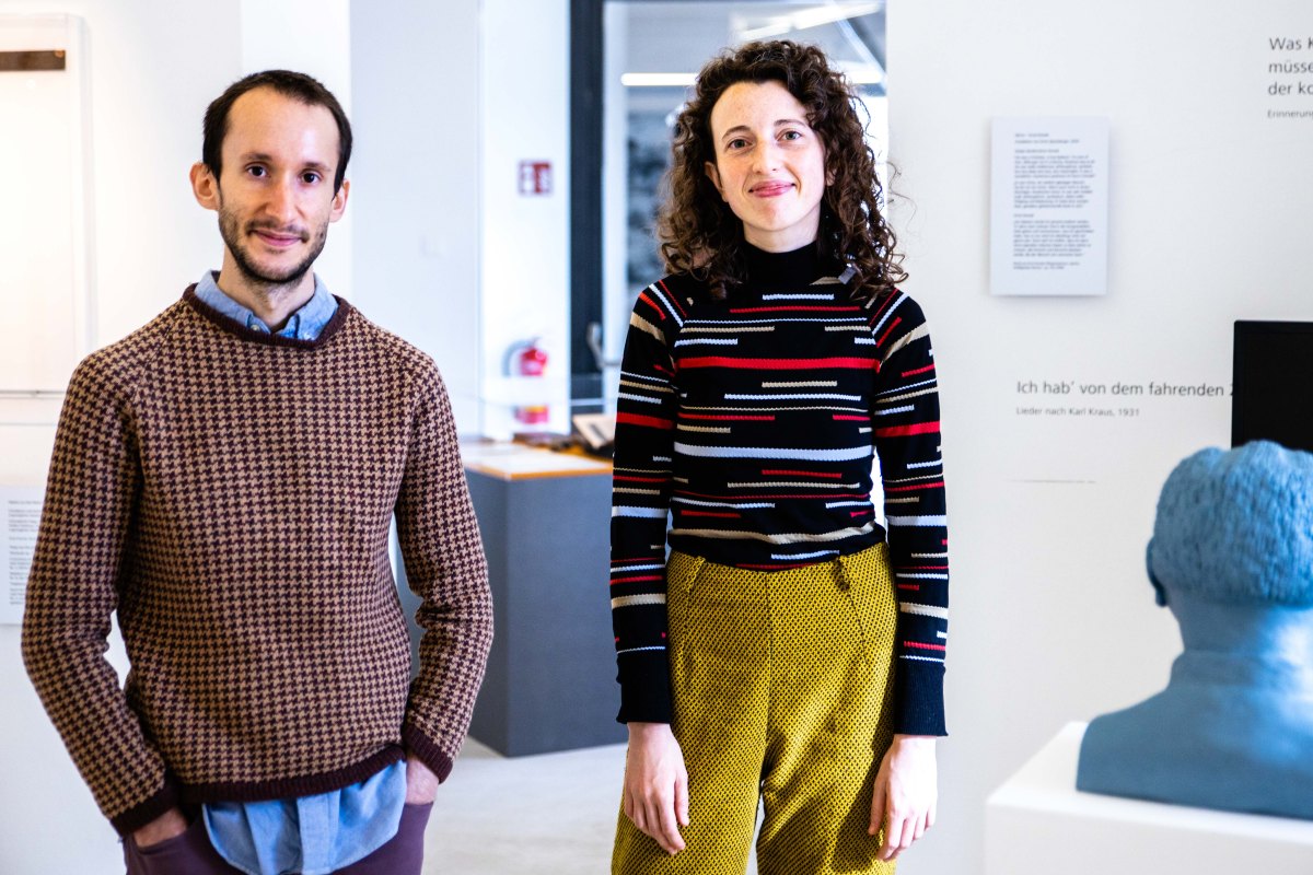 Das Duo und die&nbsp;Zeitmaschine.